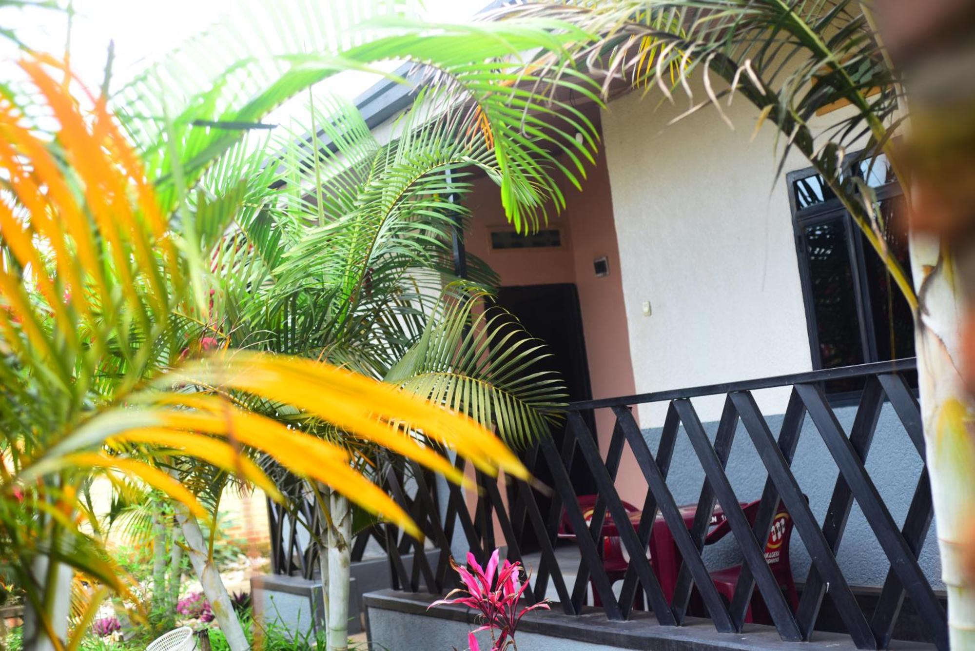 Akagera Neighbors Bed & Breakfast Kabarondo Exterior photo