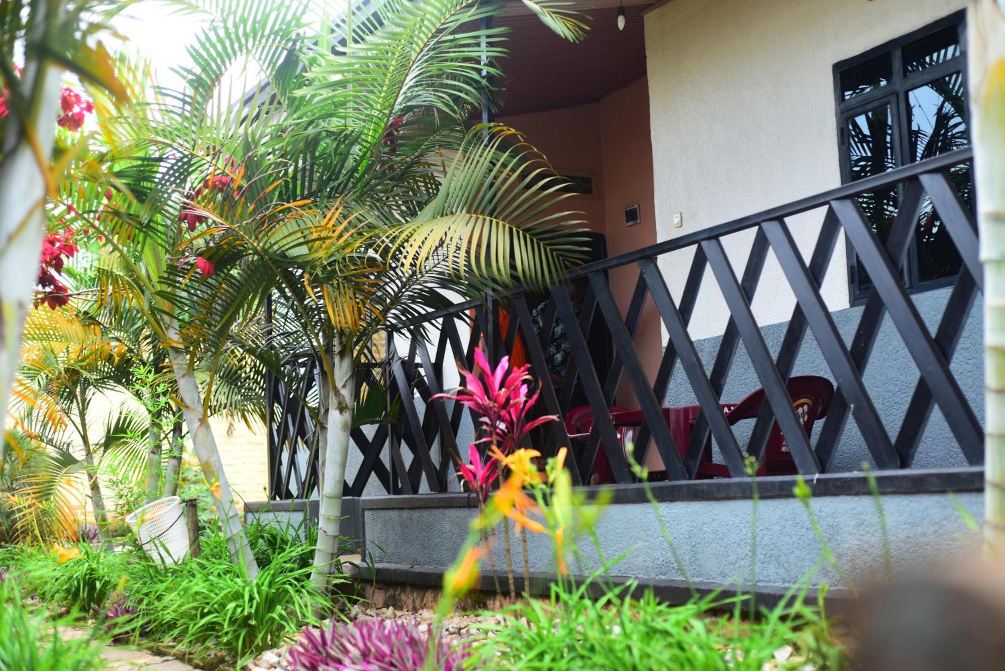 Akagera Neighbors Bed & Breakfast Kabarondo Exterior photo